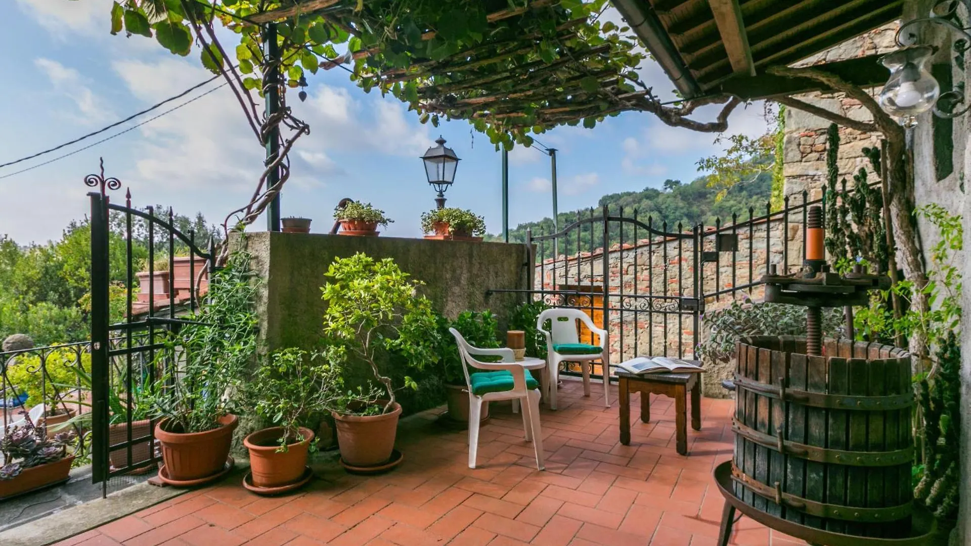 Apartment La Casa Del Fale Di Collodi By Interhome